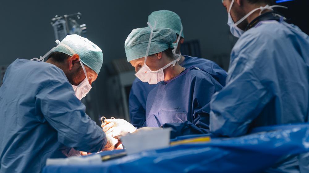chirurgen in operatie