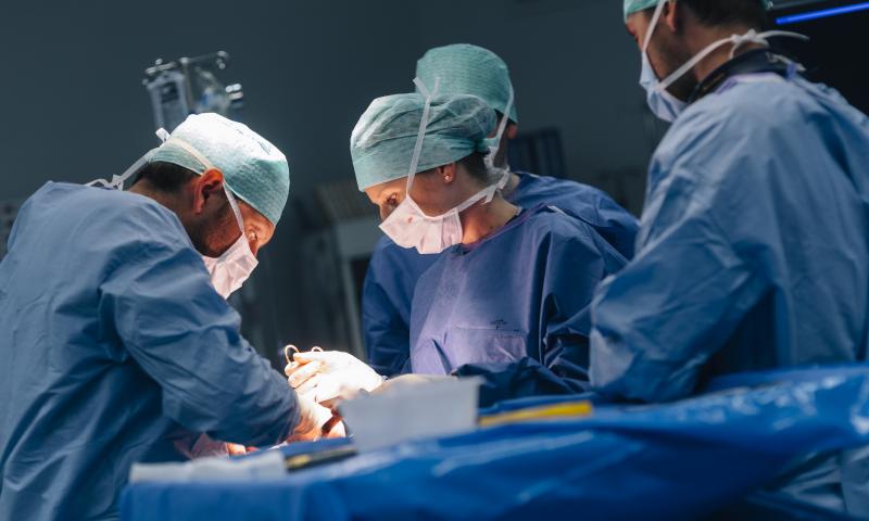 chirurgen in operatie